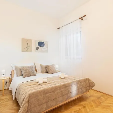 Neva Apartment Split