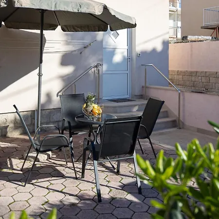 Apartment Neva Split